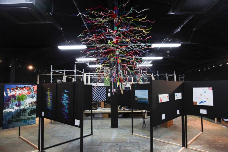 次代の表現を市場にひらく。